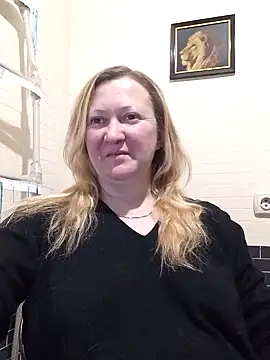 blondyaguar online show from 11-14-25, 06:33