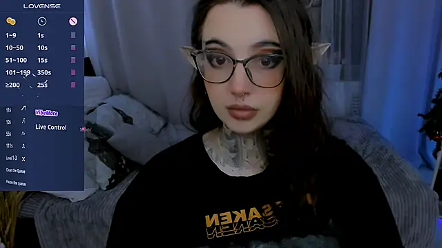 Dixi Pixi  online show from 12-17-25, 10:31