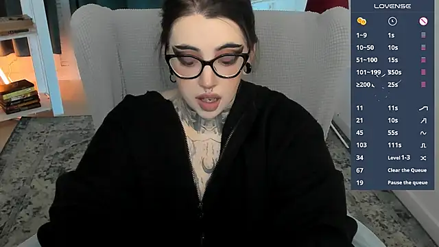 Dixi Pixi  online show from 06-14-26, 05:30