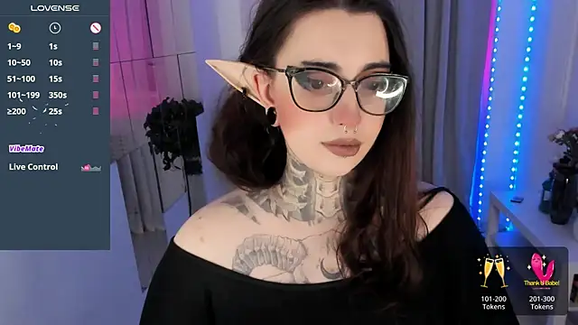 Snapshot of Dixi_Pixi_ chatting on 10-03-25, 05:42 Dixi Pixi online show from 10-03-25, 05:42