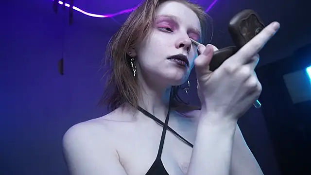 ginger hugs online show from 11-16-25, 10:13