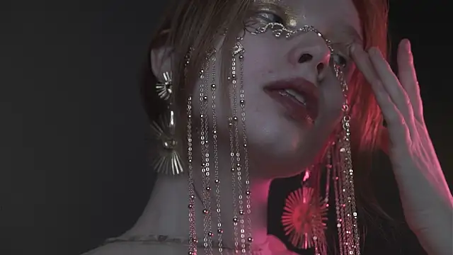 ginger hugs online show from 12-22-25, 10:10