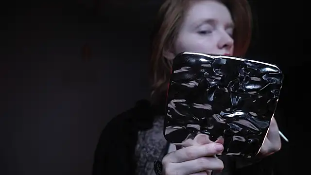 ginger hugs online show from 11-10-25, 10:04