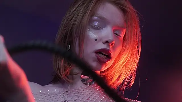 ginger hugs online show from 03-21-25, 01:13