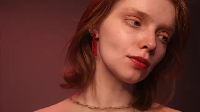 ginger hugs online show from 11-06-25, 10:14