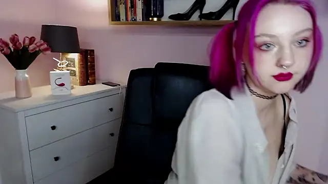MadelineLust online show from 01-12-25, 06:05