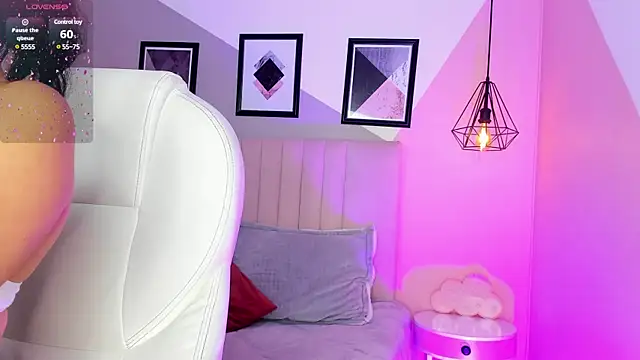 Chloe fischer  online show from 02-07-25, 02:15