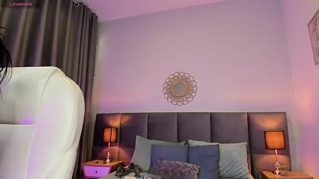 Chloe fischer  online show from 07-07-26, 06:33