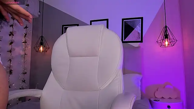 Chloe fischer  online show from 02-04-25, 02:32