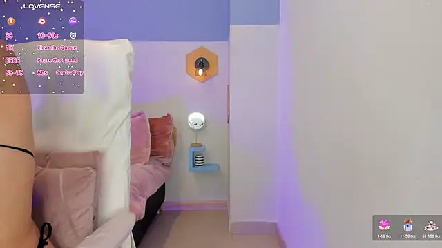 Chloe fischer  online show from 03-26-26, 03:54