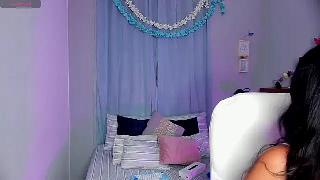 Chloe fischer  online show from 07-08-26, 04:18