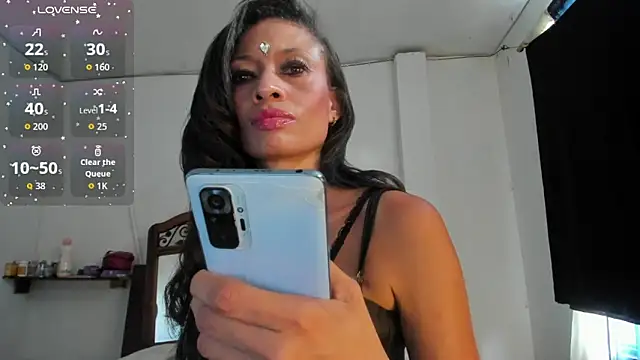 latinaStepmom online show from 11-03-25, 08:34