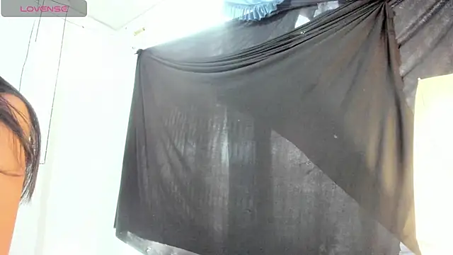 latinaStepmom online show from 04-15-26, 08:53