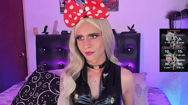 Snapshot of AngelsJones21 chatting on 10-16-25, 03:20 AngelsJones21 online show from 10-16-25, 03:20