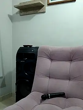 LisbethMoore  online show from 11-26-25, 10:04