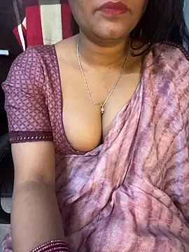 Snapshot of Spicy_sari_girl chatting on 03-14-26, 03:23 Spicy sari girl online show from 03-14-26, 03:23