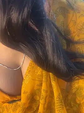 Snapshot of Spicy_sari_girl chatting on 05-13-26, 01:56 Spicy sari girl online show from 05-13-26, 01:56
