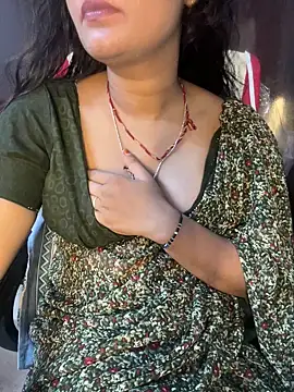 Snapshot of Spicy_sari_girl chatting on 03-30-26, 02:35 Spicy sari girl online show from 03-30-26, 02:35