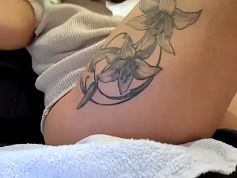 sweethotmilf888 online show from 11-05-25, 08:50