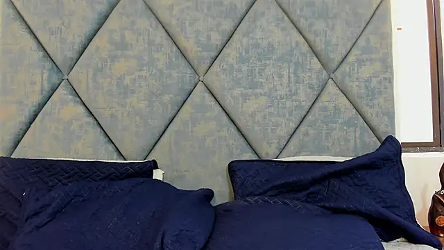 FreyaMoller online show from 01-10-26, 01:17