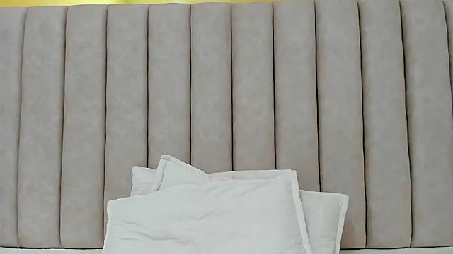 FreyaMoller online show from 02-12-26, 07:02