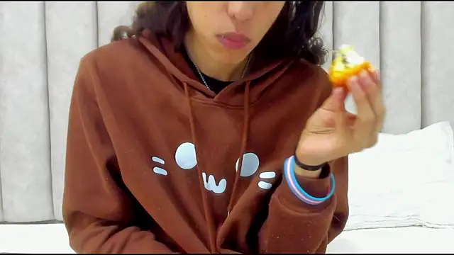 FreyaMoller online show from 12-02-25, 01:35