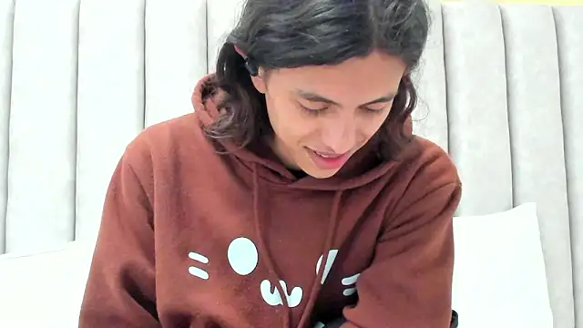 FreyaMoller online show from 03-07-26, 06:57