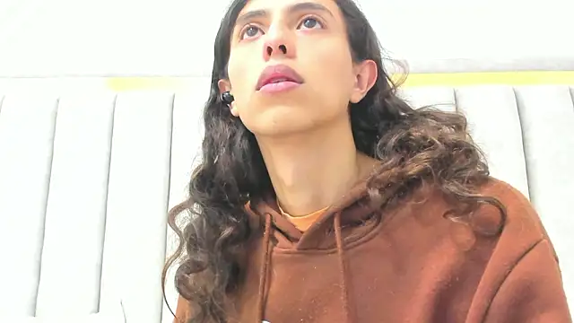 FreyaMoller online show from 03-01-26, 06:41