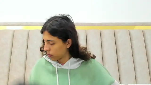 FreyaMoller online show from 03-18-26, 06:53