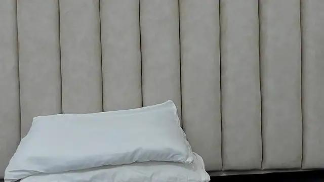 FreyaMoller online show from 11-07-25, 07:51