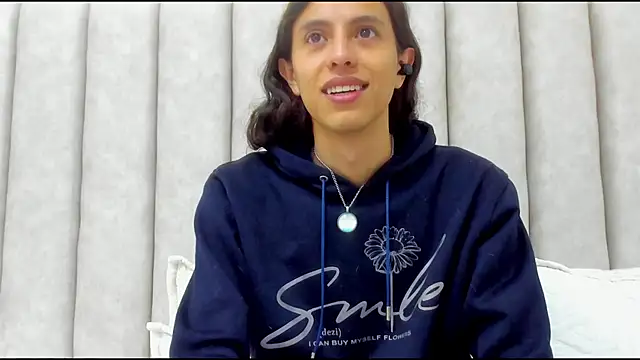 FreyaMoller online show from 11-29-25, 06:52