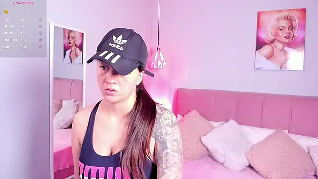 sophie alice  online show from 10-07-25, 12:50