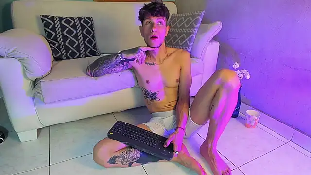 Snapshot of french_sexx chatting on 12-16-25, 05:22 french sexx online show from 12-16-25, 05:22