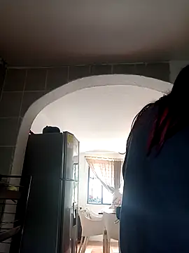 Hanha00 online show from 12-19-25, 04:20