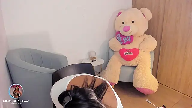 Kimm khalifa online show from 11-11-25, 11:53