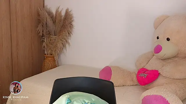 Kimm khalifa online show from 03-18-26, 11:37