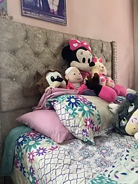 Milk chloe online show from 03-28-26, 06:53