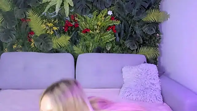 Horny Blond online show from 11-09-25, 09:02