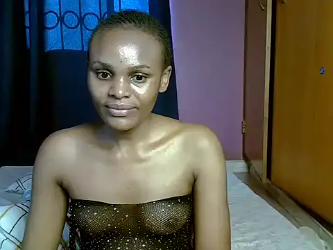 Queen petite  online show from 04-03-26, 05:03