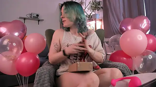 alisahug online show from 12-02-25, 08:38