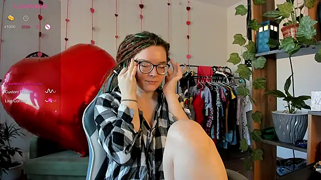 alisahug online show from 02-19-25, 06:55
