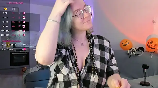 alisahug online show from 10-27-25, 08:15