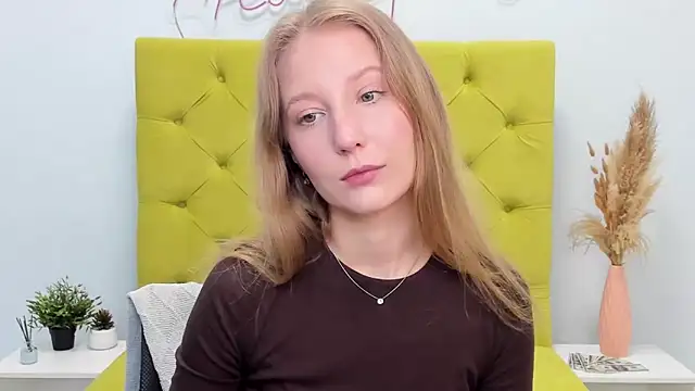 LolaWilsons online show from 04-17-26, 06:16