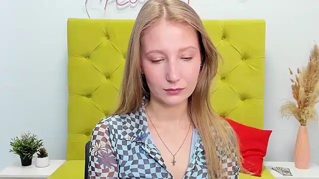 LolaWilsons online show from 03-10-26, 08:51