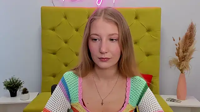 Snapshot of LolaWilsons chatting on 02-02-26, 07:29 LolaWilsons online show from 02-02-26, 07:29