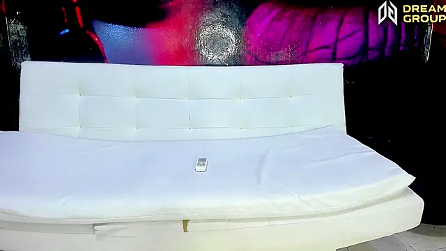 SlimLoves online show from 11-19-25, 09:37