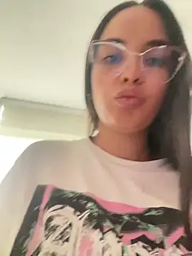 Snapshot of gabyaridi chatting on 06-17-26, 10:41 gabyaridi online show from 06-17-26, 10:41