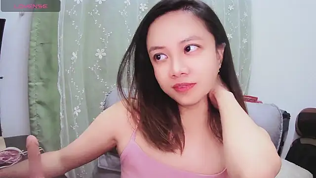 Snapshot of Candy_bee520 chatting on 02-24-25, 06:58 Candy bee520 online show from 02-24-25, 06:58