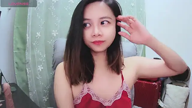 Snapshot of Candy_bee520 chatting on 03-18-25, 03:55 Candy bee520 online show from 03-18-25, 03:55