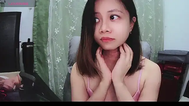 Snapshot of Candy_bee520 chatting on 01-14-25, 03:57 Candy bee520 online show from 01-14-25, 03:57